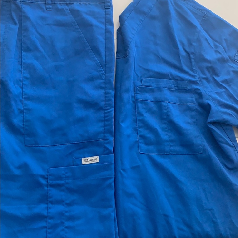 Grey’s Anatomy men’s royal blue scrub set